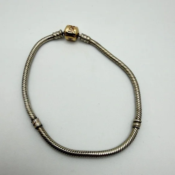 8 Pandora Moments 590702HG Sterling Silver w/ 14kt (585) YG clasp bracelet!